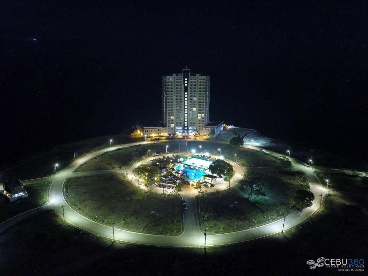 Oceanfront At Arterra, Fast Wifi, Nflix, Kitchen -C Lapu-Lapu City Exterior photo